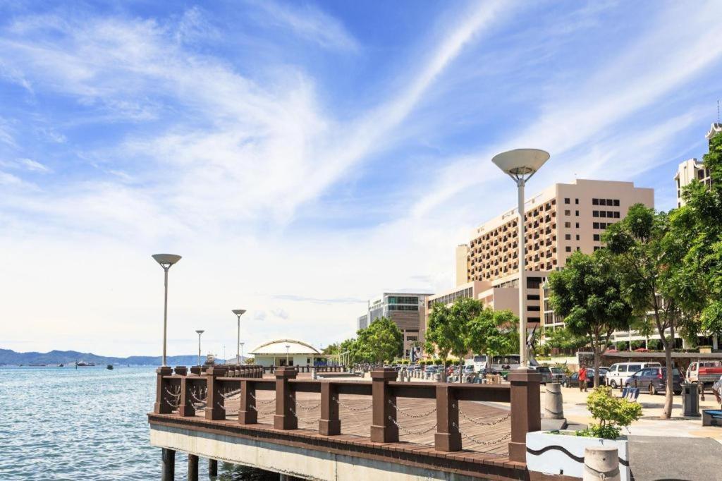 Hotel Oyo 89398 Doorbellz Kota Kinabalu Zewnętrze zdjęcie