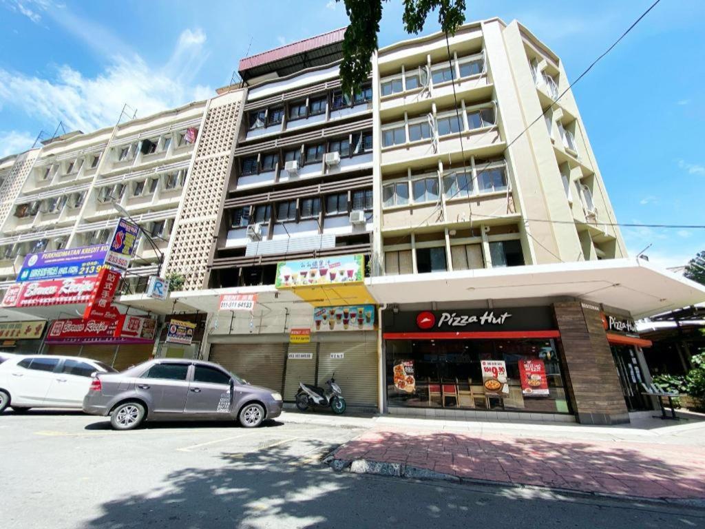 Hotel Oyo 89398 Doorbellz Kota Kinabalu Zewnętrze zdjęcie