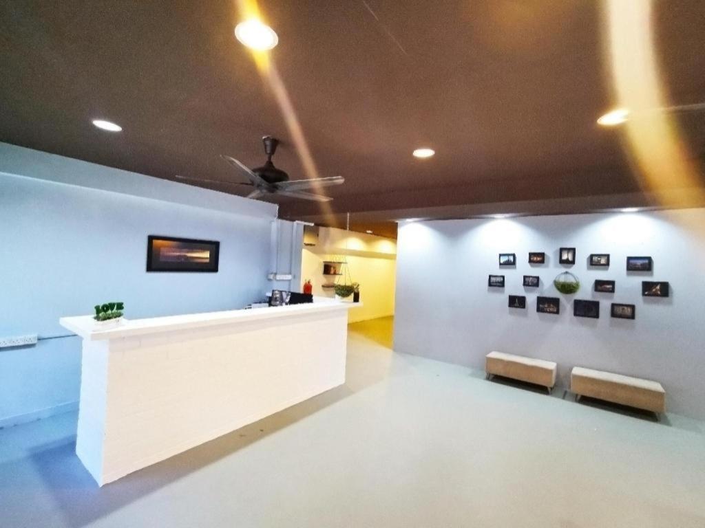 Hotel Oyo 89398 Doorbellz Kota Kinabalu Zewnętrze zdjęcie