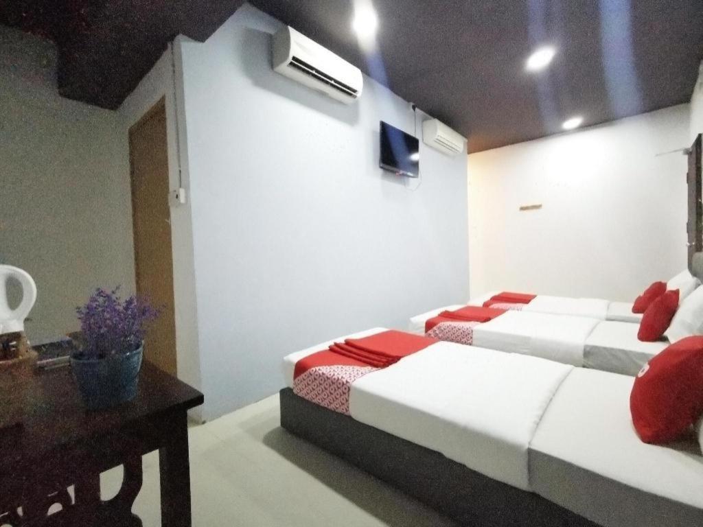 Hotel Oyo 89398 Doorbellz Kota Kinabalu Zewnętrze zdjęcie