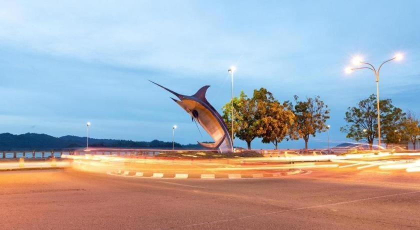 Hotel Oyo 89398 Doorbellz Kota Kinabalu Zewnętrze zdjęcie